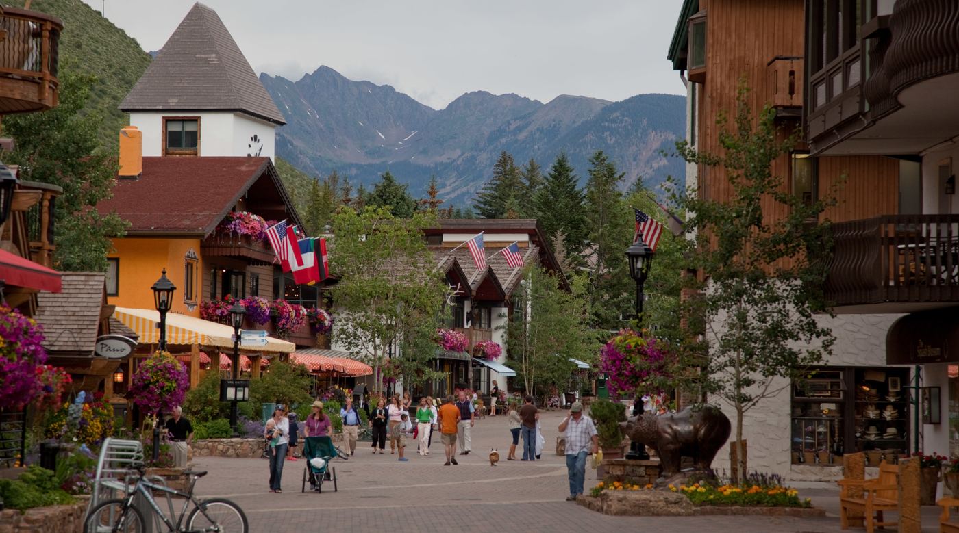Gore Creek Drive & Bavarian chalets